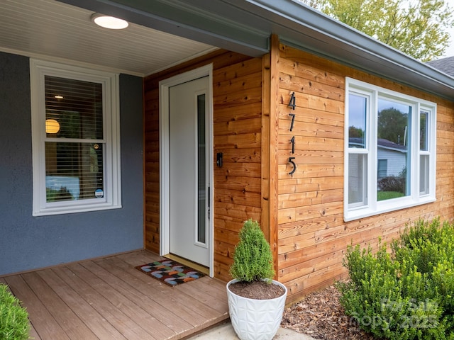 view of property entrance