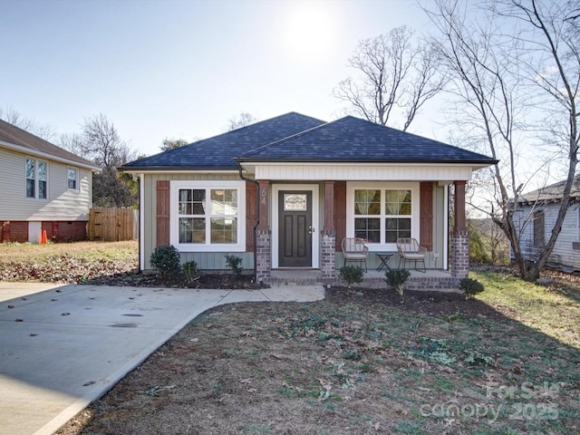 bungalow-style house with covered porch