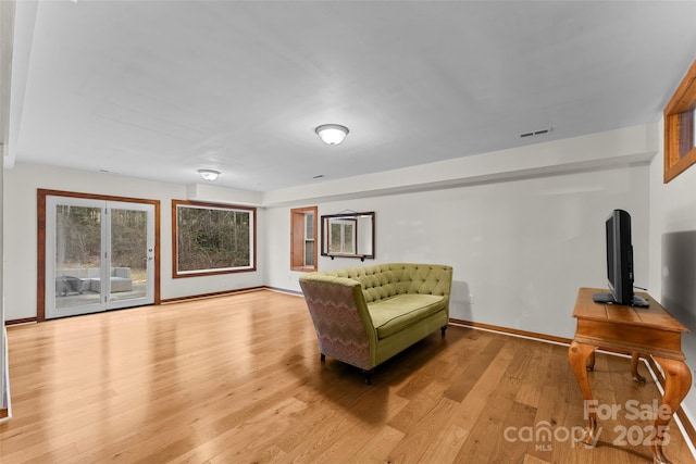 living area with light wood-type flooring