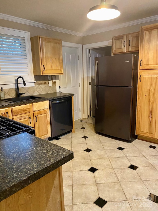 kitchen with sink, crown molding, tasteful backsplash, refrigerator, and dishwasher