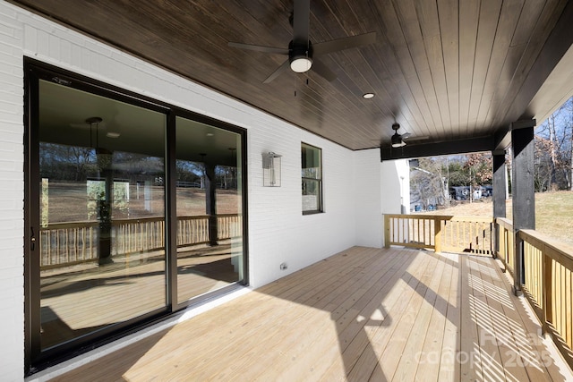 deck with ceiling fan