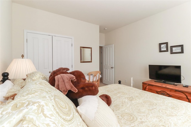 bedroom with a closet