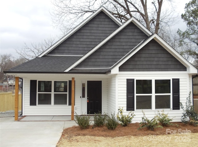 view of front of property