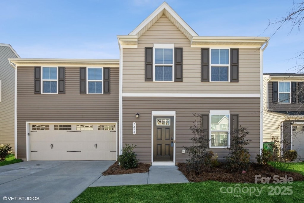 view of front facade featuring a garage