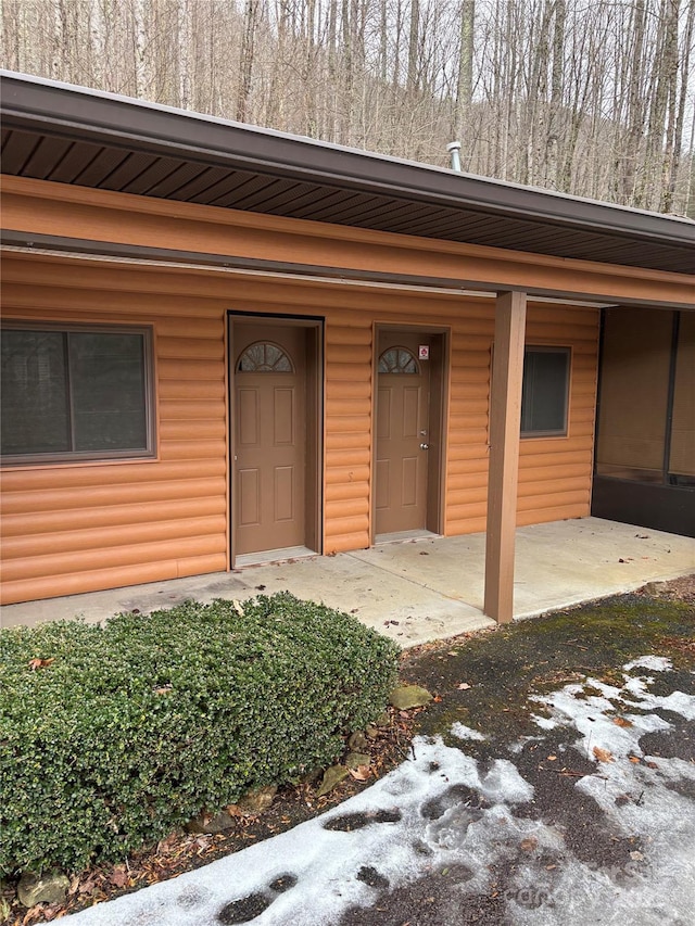 view of entrance to property