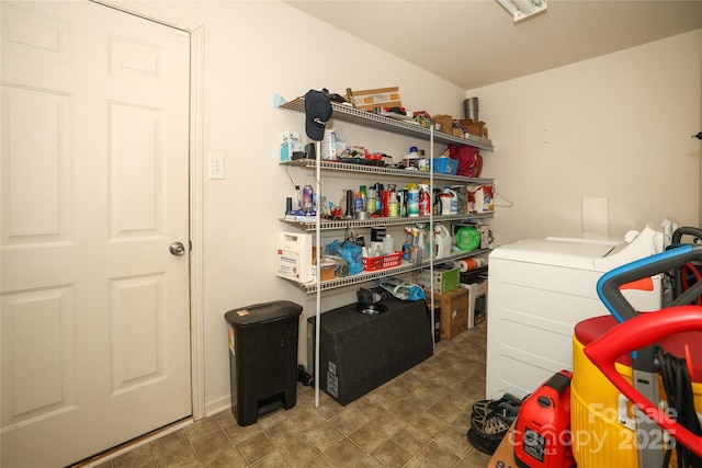 laundry area with washer / clothes dryer