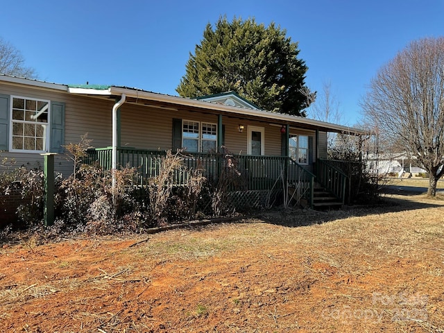 view of front facade with a porch