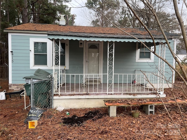 view of front facade featuring covered porch