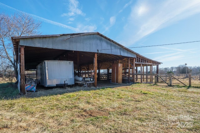 view of outdoor structure with a yard