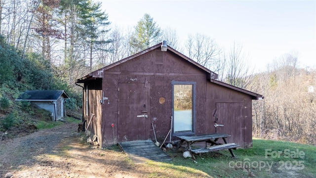 view of outbuilding