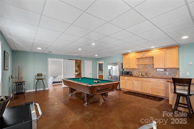 recreation room with sink and billiards