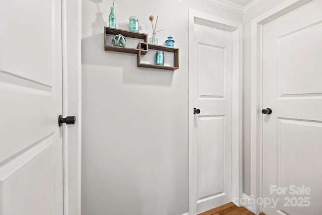 room details with crown molding