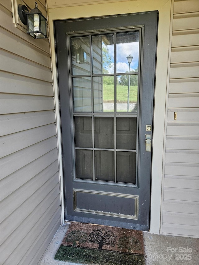 view of property entrance