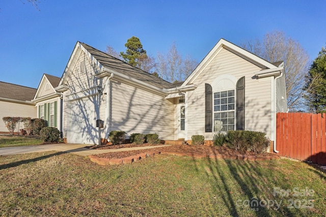 view of front of home with a front lawn