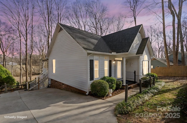 view of front of property