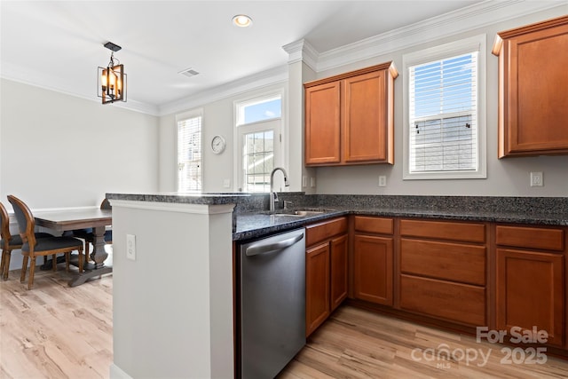 kitchen featuring sink, light hardwood / wood-style flooring, kitchen peninsula, and stainless steel dishwasher