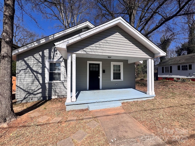 view of front facade featuring a porch