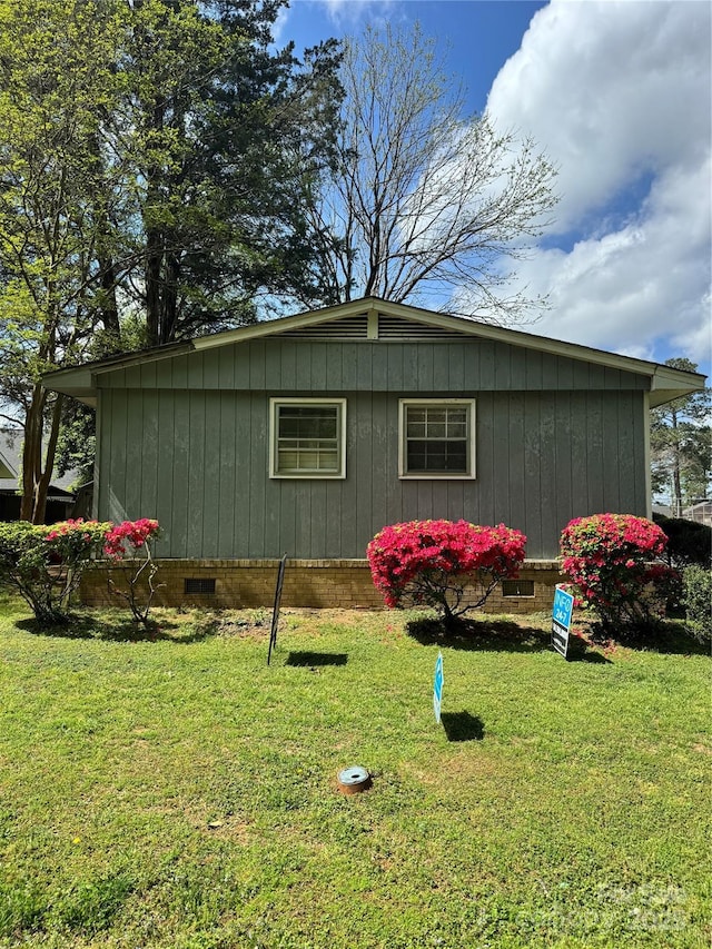 37 Cedarvilla Dr, Rock Hill, SC 29730 - view of home's exterior featuring crawl space and a yard