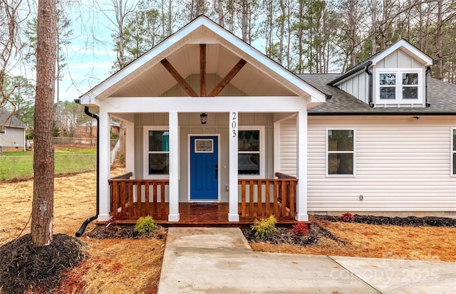 bungalow-style house with covered porch