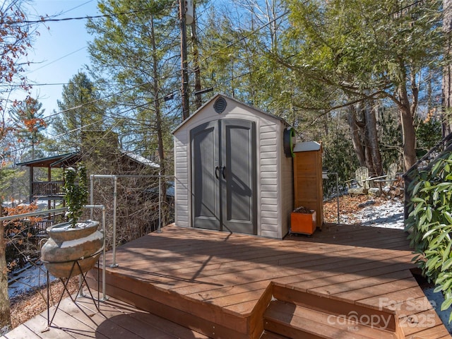 view of outbuilding