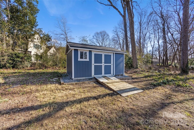 view of outbuilding