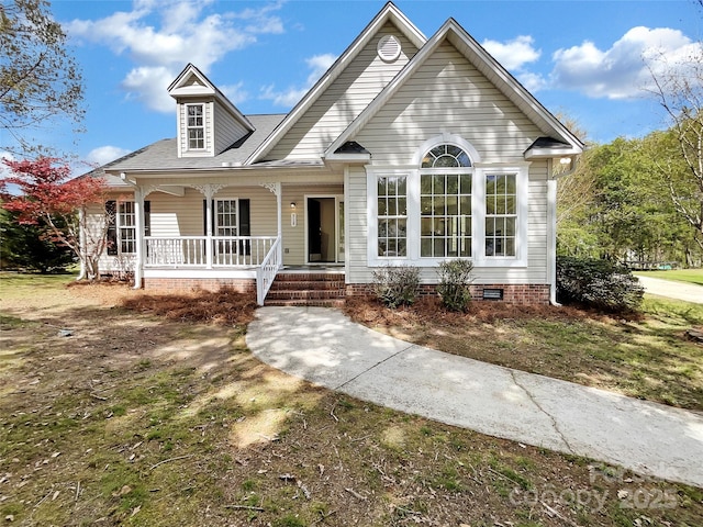 view of front of home featuring covered porch