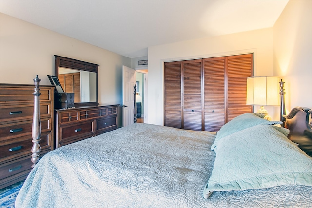 bedroom featuring a closet