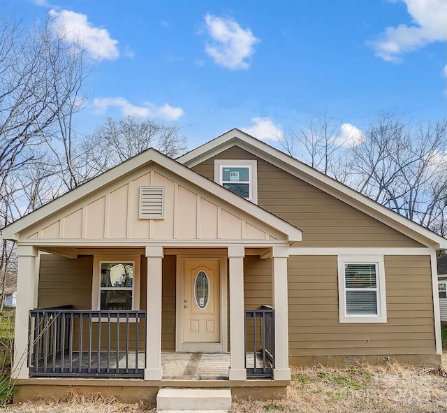 view of front of house with covered porch