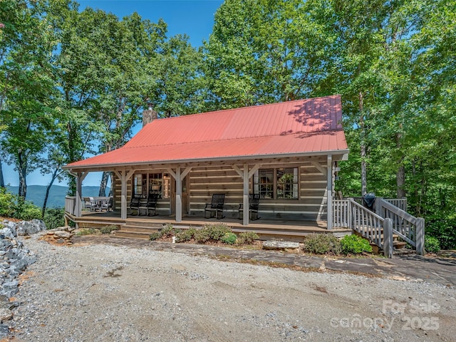 view of front facade featuring covered porch