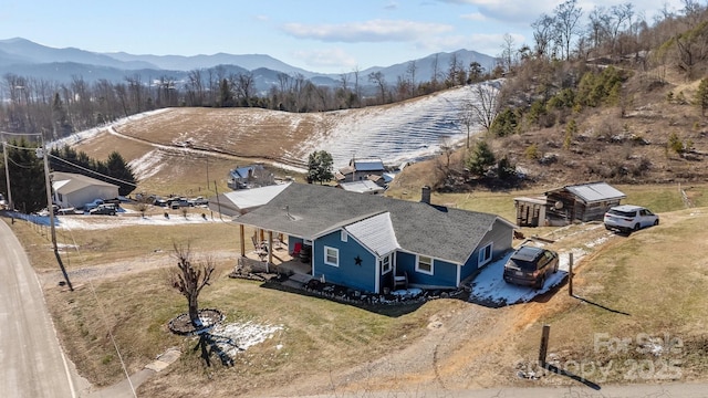 drone / aerial view with a mountain view