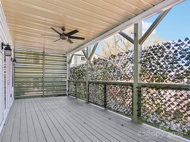 deck with ceiling fan