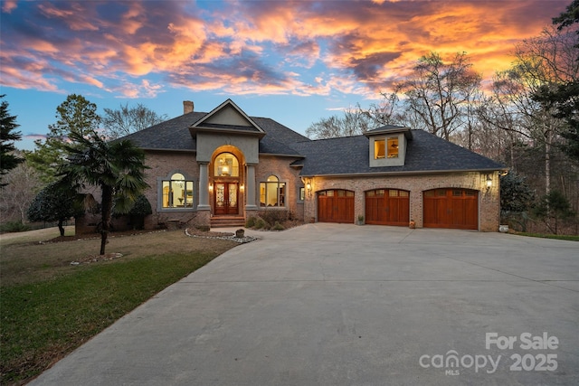 view of front of house with a garage