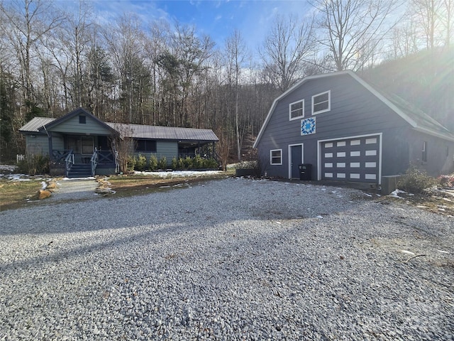 view of front of house featuring a porch