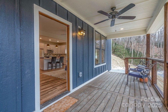 deck with ceiling fan