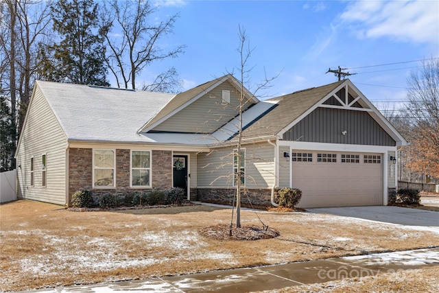 view of front of house featuring a garage