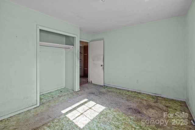 unfurnished bedroom featuring a closet