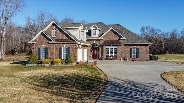 view of front of house with a front lawn