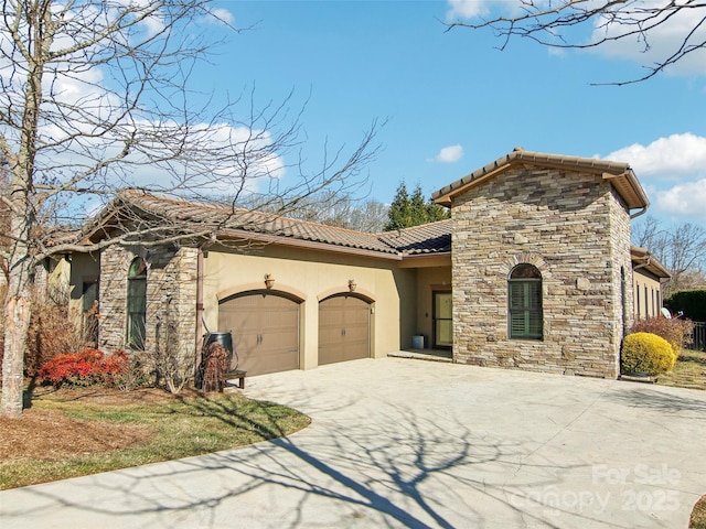 view of front facade with a garage