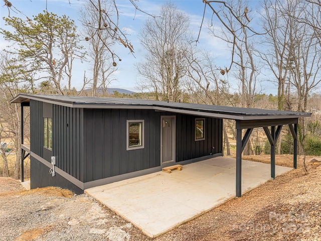 view of front of house with a patio