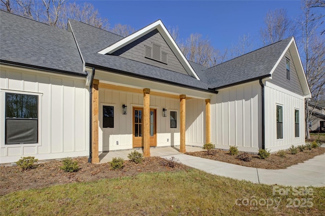 view of front facade featuring a porch