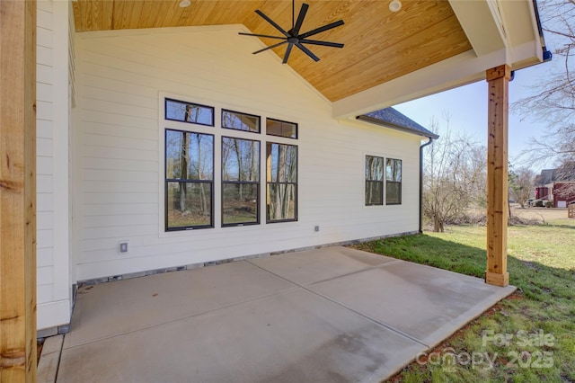 view of patio with ceiling fan