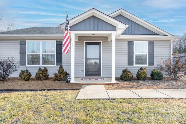 view of front of house with a front yard