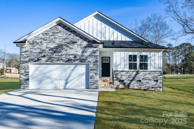 craftsman-style home featuring a garage and a front yard