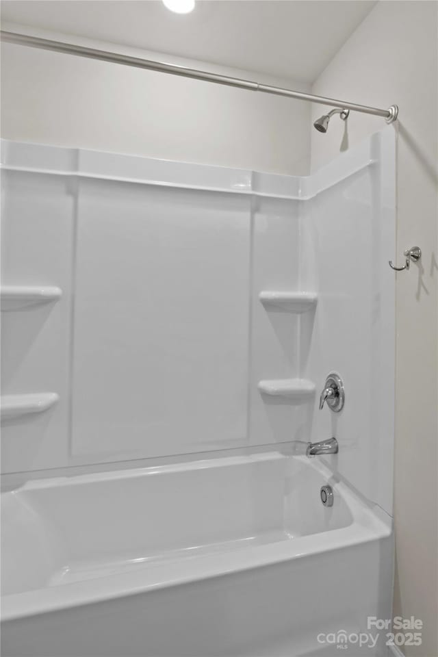 bathroom featuring shower / bath combination