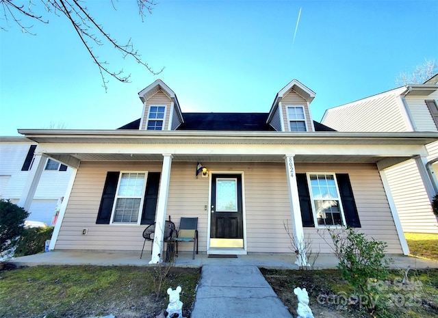 view of front of property with covered porch