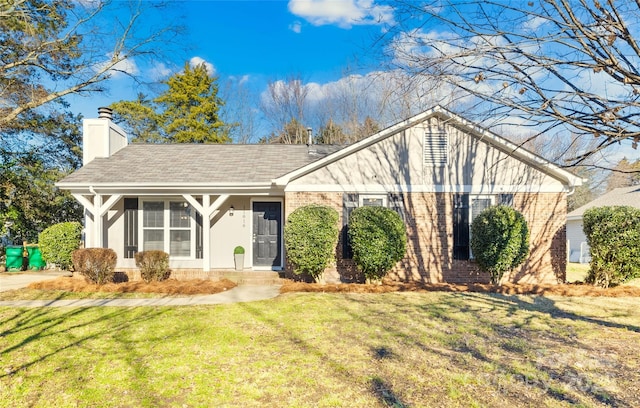 view of front of house featuring a front yard