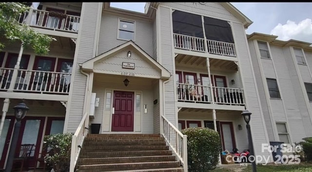 6106 Meadow Rose Ln, Charlotte, NC 28215 - view of front of home