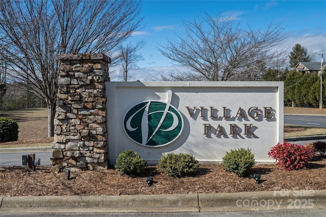 Listing photo 2 for 94 Village Pointe Ln Unit 24, Asheville NC 28803