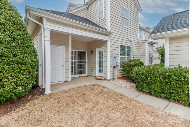 view of property entrance