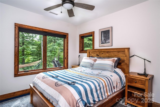 bedroom with ceiling fan